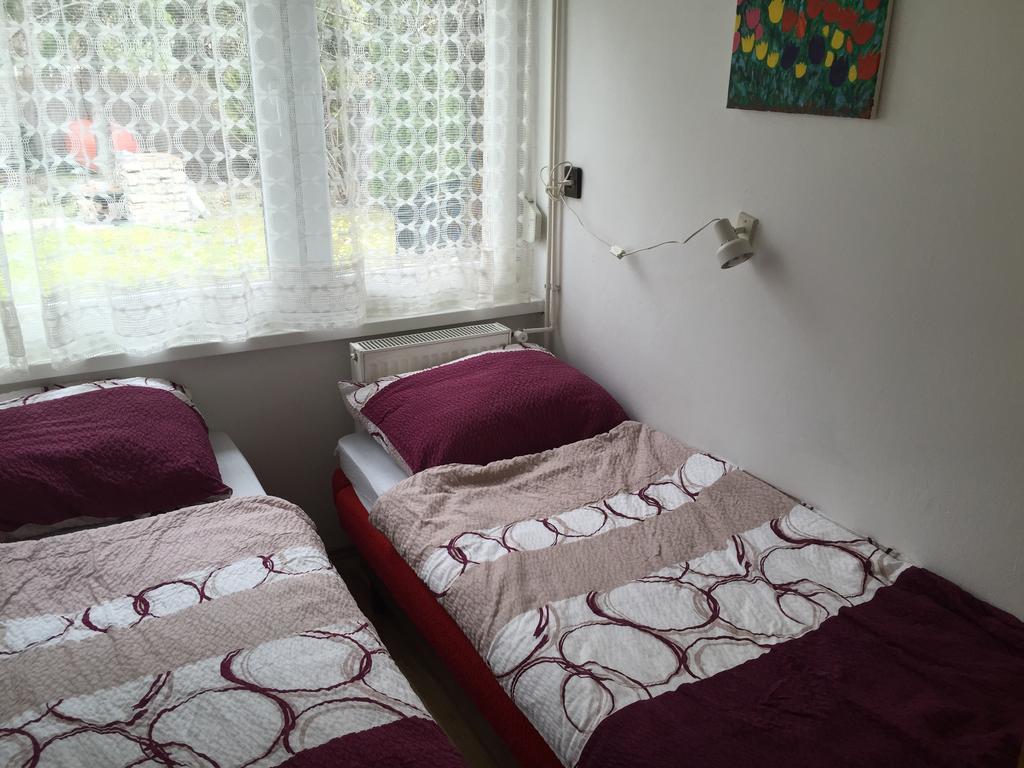 Siraly Apartman Balatonfůzfő Δωμάτιο φωτογραφία