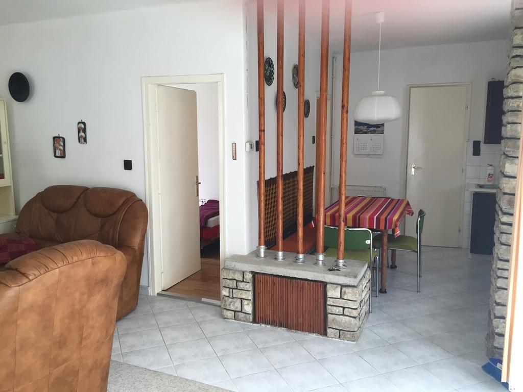 Siraly Apartman Balatonfůzfő Δωμάτιο φωτογραφία