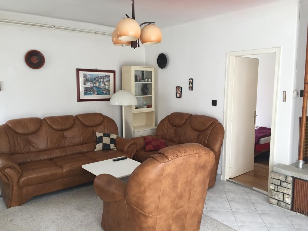 Siraly Apartman Balatonfůzfő Δωμάτιο φωτογραφία